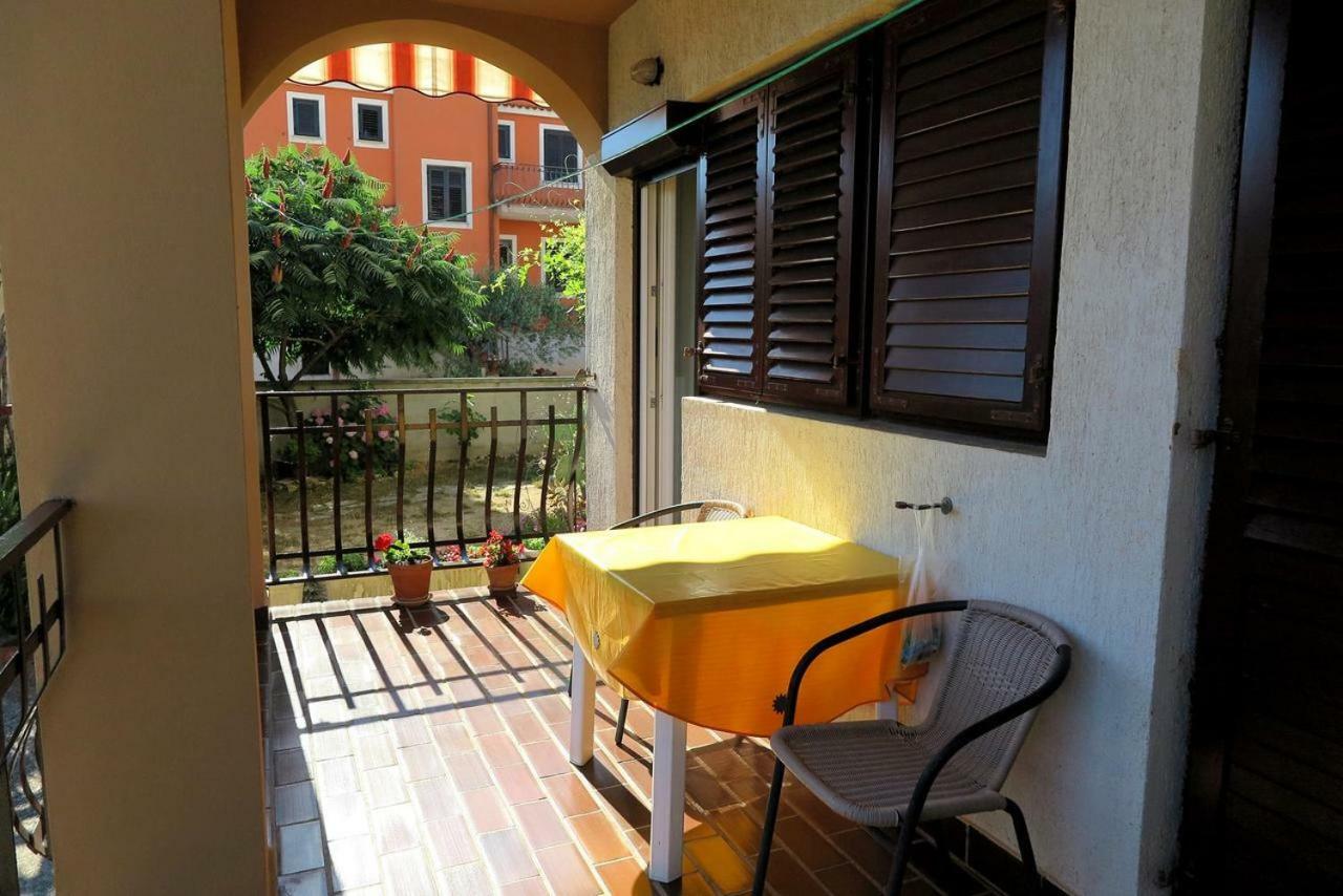 Apartamento Lili Rovinj Exterior foto